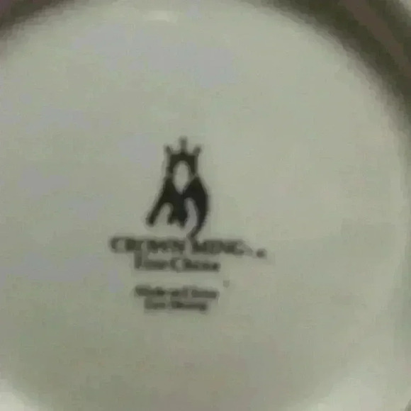 Crown Ming Crochet Coffee - Picture 4 of 9